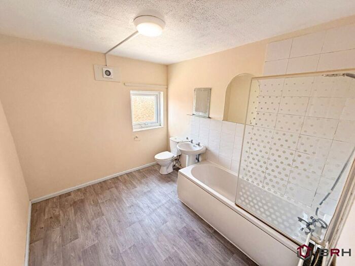 2 Bedroom Terraced House To Rent In Beckett Road, Doncaster, DN2