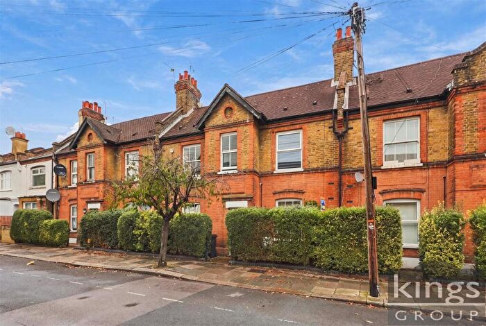 1 Bedroom Flat For Sale In Sketty Road, Enfield, EN1