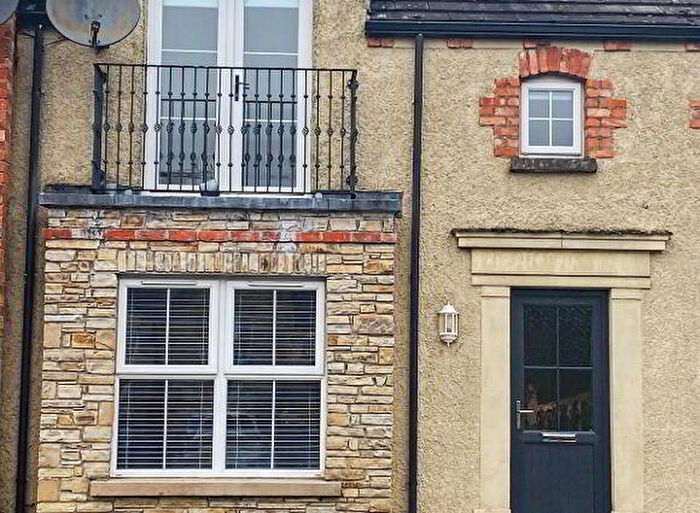 2 Bedroom Mid TownHouse To Rent In Silverhill Manor, Enniskillen, BT74