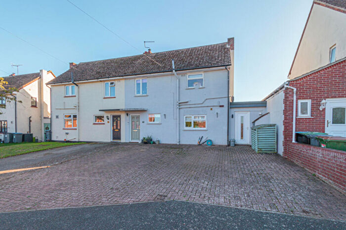 3 Bedroom Semi-Detached House For Sale In Watson Way, Alderton, IP12
