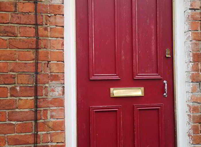 4 Bedroom 2nd Floor Apartments To Rent In , Lawrence Street, Belfast, BT7