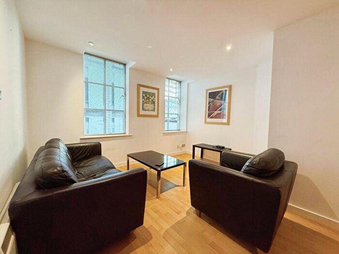 1 Bedroom Flat To Rent In Park Row, Leeds, West Yorkshire, LS1