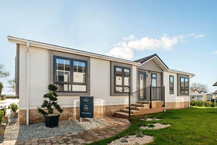 2 Bedroom Mobile/park Home For Sale In New Omar Image, Landrake, Saltash, Cornwall, PL12