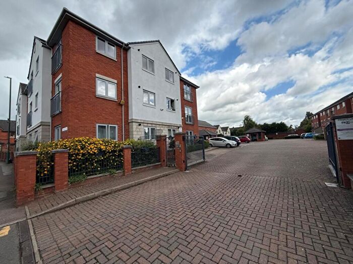 2 Bedroom Apartment To Rent In Highland Court, Nottingham, NG5