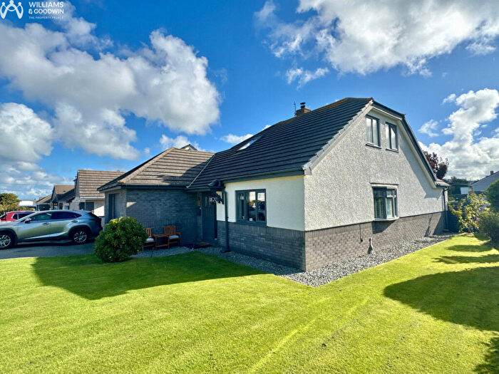 4 Bedroom Bungalow For Sale In Parc Felin Dwr, Holyhead, Anglesey, LL65