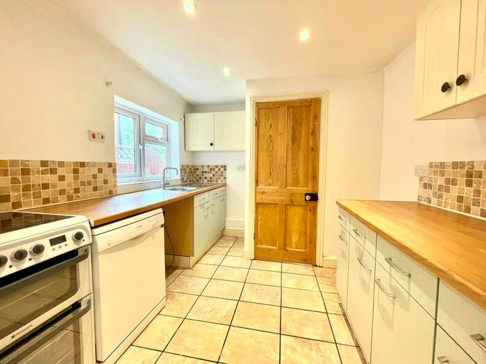 3 Bedroom Terraced House To Rent In Surrey Road, Reading, Berkshire, RG2