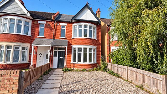 3 Bedroom End Of Terrace House For Sale In Ilfracombe Road, Southend-On-Sea, SS2