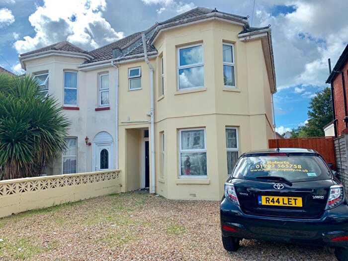 5 Bedroom House To Rent In Five Double Bedroom Student House, P02