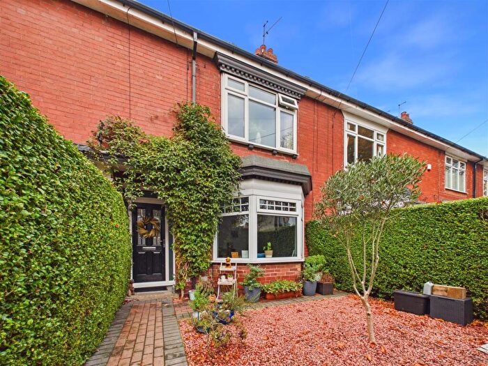3 Bedroom Terraced House For Sale In Tranby Avenue, Hessle, HU13