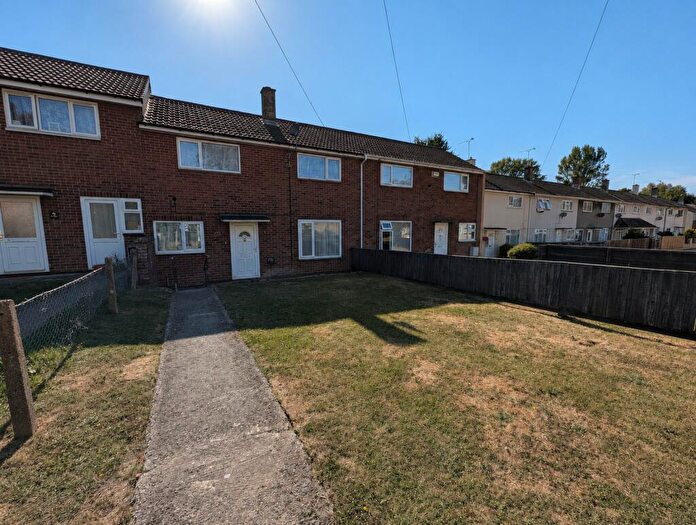 3 Bedroom Terraced House For Sale In Stapleford Way, Swindon, Wiltshire, SN2