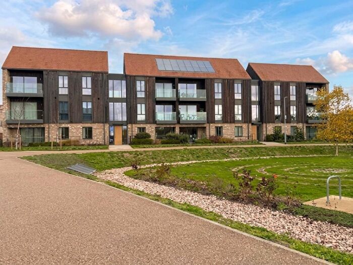 2 Bedroom Flat For Sale In Urwin Gardens, Cambridge, CB2