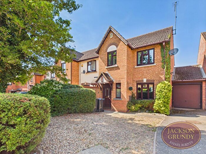 3 Bedroom End Of Terrace House For Sale In Kingsmead, Kingsthorpe, NN2