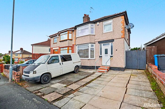 3 Bedroom Semi-Detached House For Sale In Latham Avenue, Runcorn, WA7