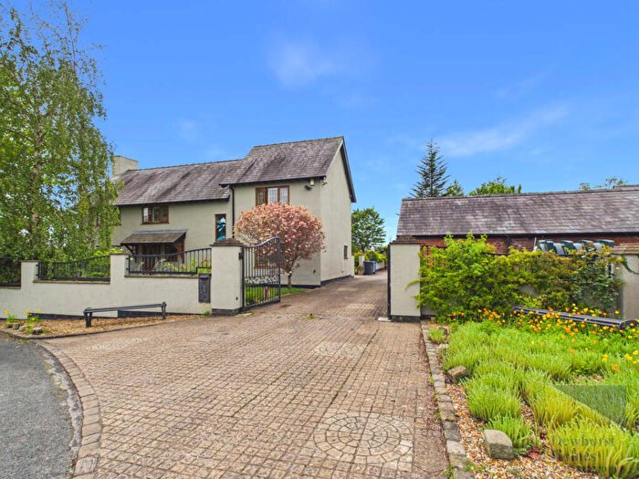5 Bedroom Farm House For Sale In Lea Lane, Lower Bartle, Preston, Lancashire, PR4