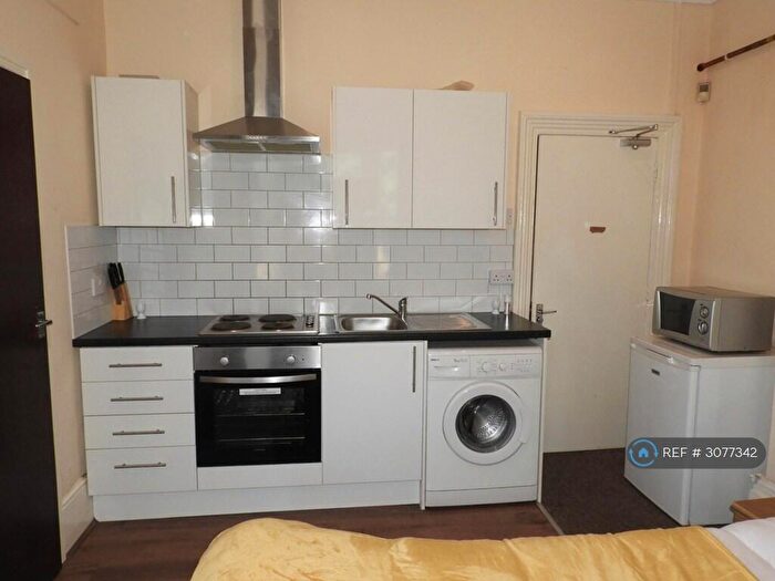 Studio To Rent In Balby Road, Doncaster, DN4