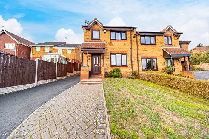 3 Bedroom Semi-Detached House For Sale In Hillside, Hartshill, Nuneaton, Warwickshire, CV10