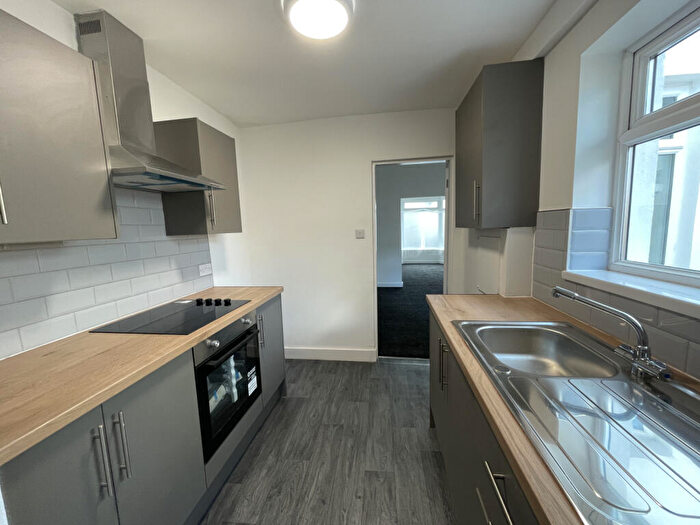 3 Bedroom Terraced House To Rent In Devonshire Villas, Wellsted Street, HU3