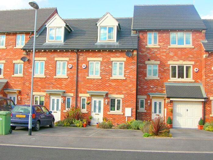 3 Bedroom Terraced House To Rent In , Burleigh Court Tuxford, NG22