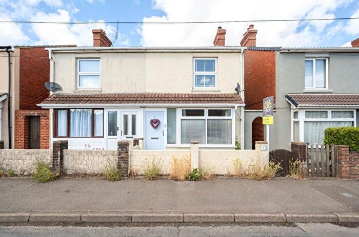 3 Bedroom Semi-Detached House For Sale In Ludgershall, Andover, SP11
