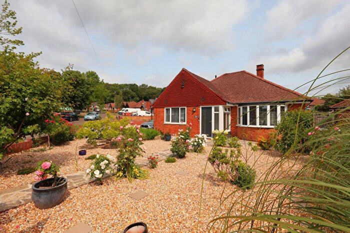 3 Bedroom Detached Bungalow For Sale In Littlepark Avenue, Bedhampton, Havant, PO9