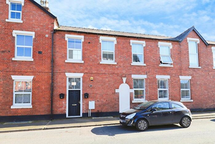 2 Bedroom Flat For Sale In Plimsoll Street, Kidderminster, Worcestershire, DY11