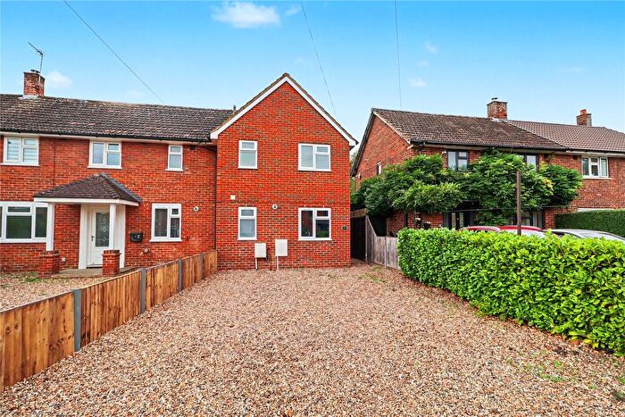 2 Bedroom End Of Terrace House For Sale In Woking, Surrey, GU22