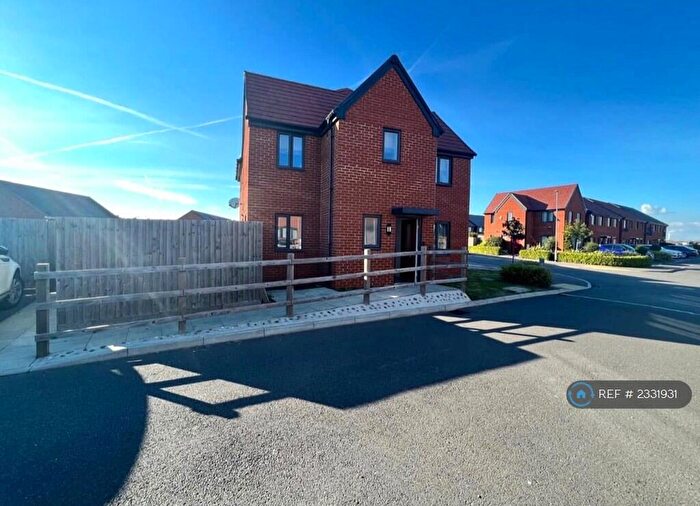 3 Bedroom Semi-Detached House To Rent In Beasley Close, Queenborough, ME11