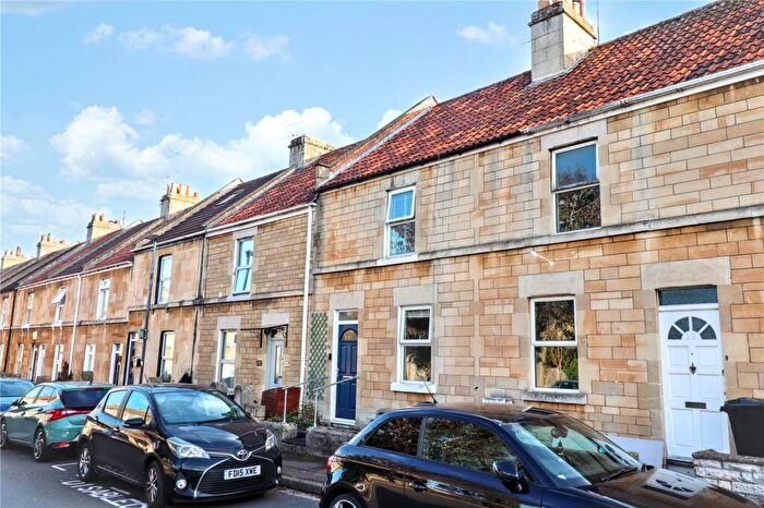 3 Bedroom Terraced House For Sale In Landseer Road, Twerton, Bath, BA2