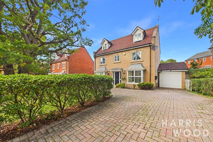 5 Bedroom Detached House For Sale In Gavin Way, Colchester, CO4