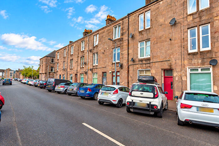 1 Bedroom Flat To Rent In Bruce Street, Dumbarton, G82