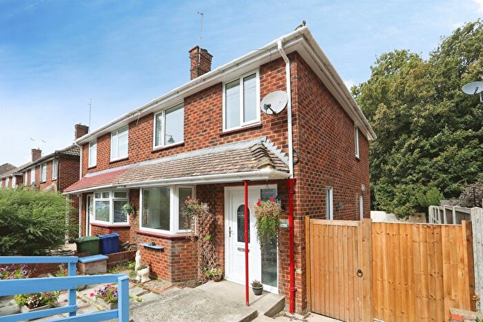 3 Bedroom Semi-Detached House For Sale In Ospringe Road, Faversham, ME13