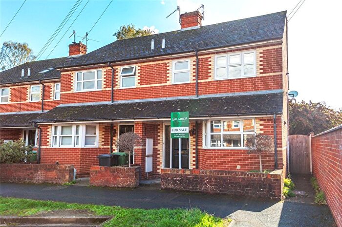 3 Bedroom End Of Terrace House For Sale In Park Road, Henley-On-Thames, Oxfordshire, RG9