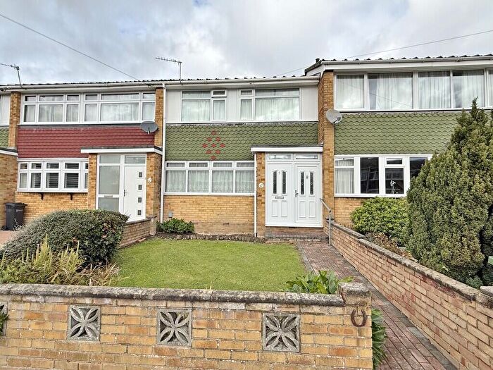 3 Bedroom Terraced House For Sale In Shearwater Drive, Farlington, Portsmouth, PO6