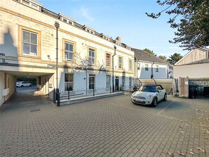 2 Bedroom Flat For Sale In Flat, Railways End, – Oakfield Street, Blandford Forum, DT11