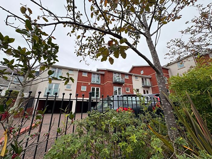 1 Bedroom Flat For Sale In Clive Hall Court, Clive Road, Canton, Cardiff, South Wales, CF5