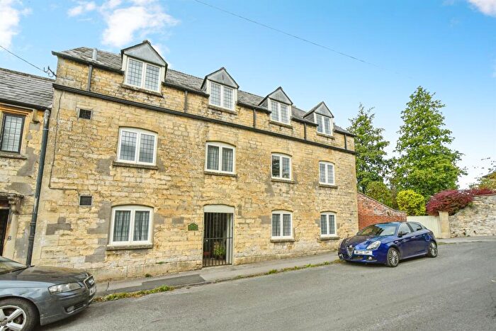 5 Bedroom Semi-Detached House For Sale In Mill Street, Calne, SN11