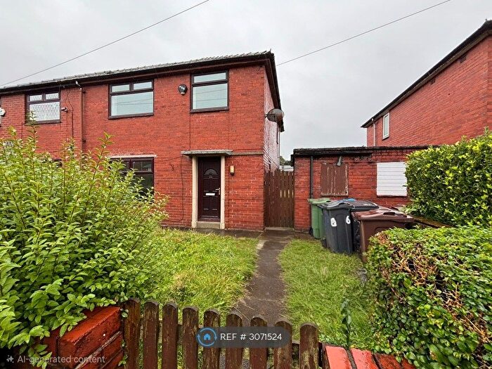 3 Bedroom Semi-Detached House To Rent In Oban Avenue, Oldham, OL1