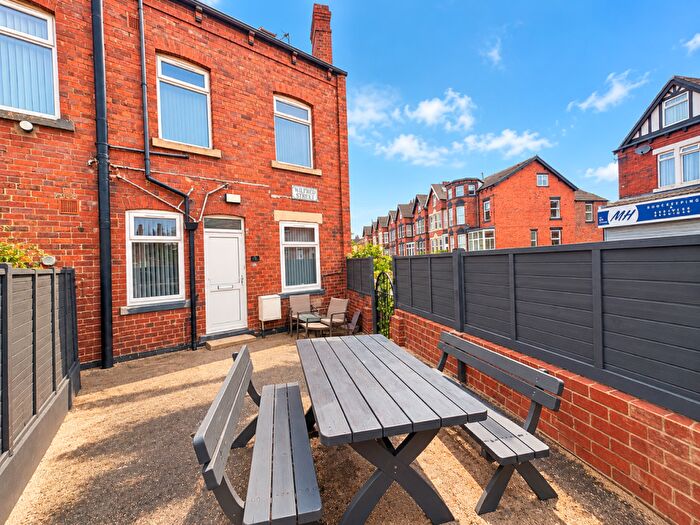 1 Bedroom Apartment To Rent In Cross Green Lane, LS15