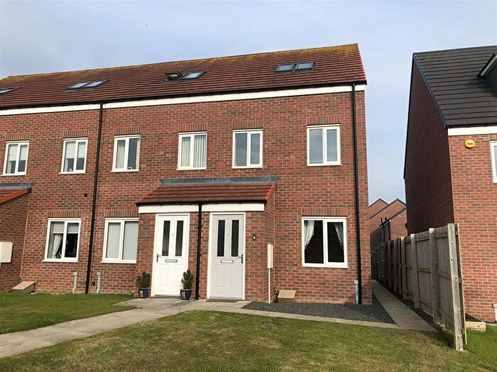 3 Bedroom End Of Terrace House To Rent In Dunstanburgh Walk, Amble, Northumberland, NE65
