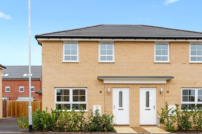 3 Bedroom Semi-Detached House To Rent In Darlington Place, Cringleford, Norfolk, NR4
