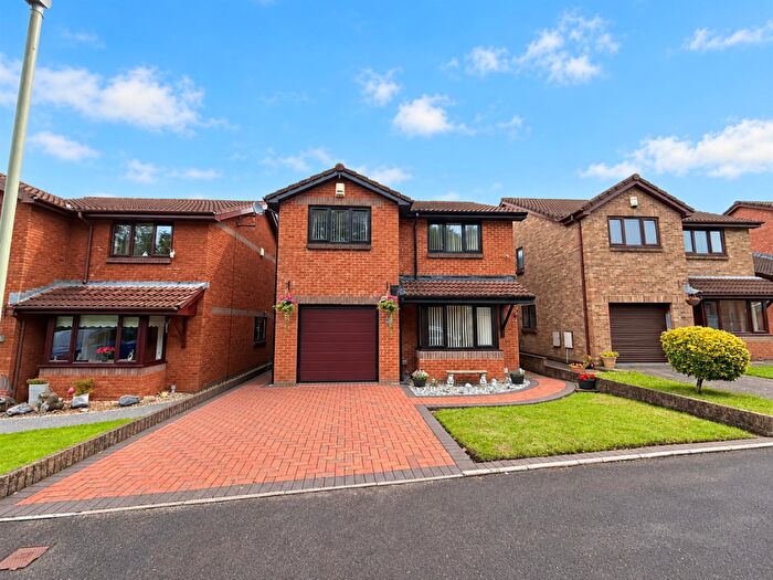 4 Bedroom Detached House For Sale In The Walk, Abernant, CF44