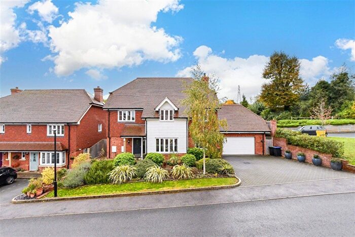 5 Bedroom Detached House For Sale In Downs View Way, Chartham, Kent, CT4