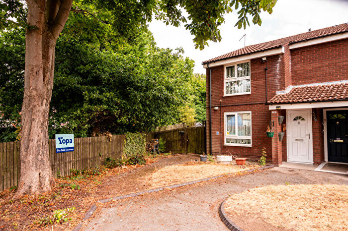 2 Bedroom Flat For Sale In Thornby Road, Birmingham, B23