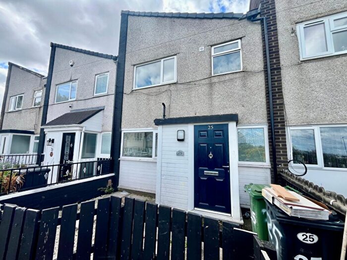 3 Bedroom House To Rent In Dulverton Place, LS11