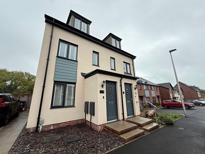 3 Bedroom Semi-Detached House For Sale In Gwern Gwynfael, Capel Llanilltern, Cardiff, CF5