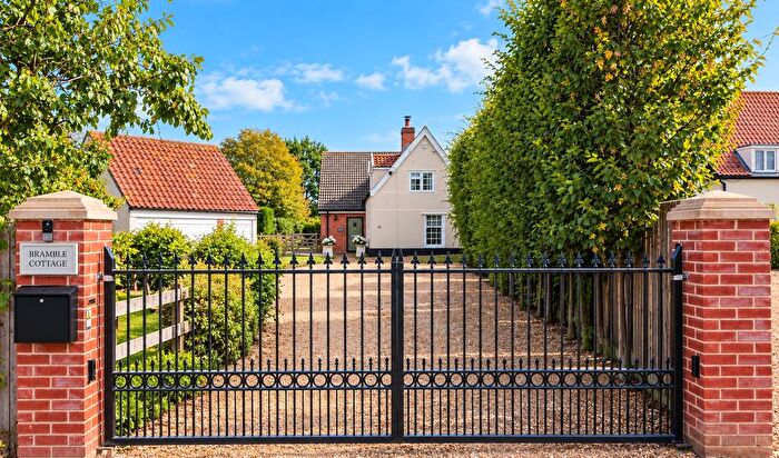 4 Bedroom Detached House For Sale In Gosbeck, Ipswich, Suffolk., IP6