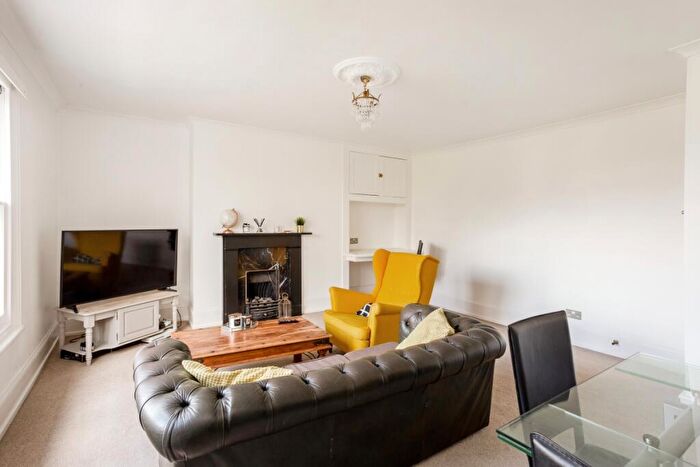 1 Bedroom Flat To Rent In Clarence Road Windsor, SL4