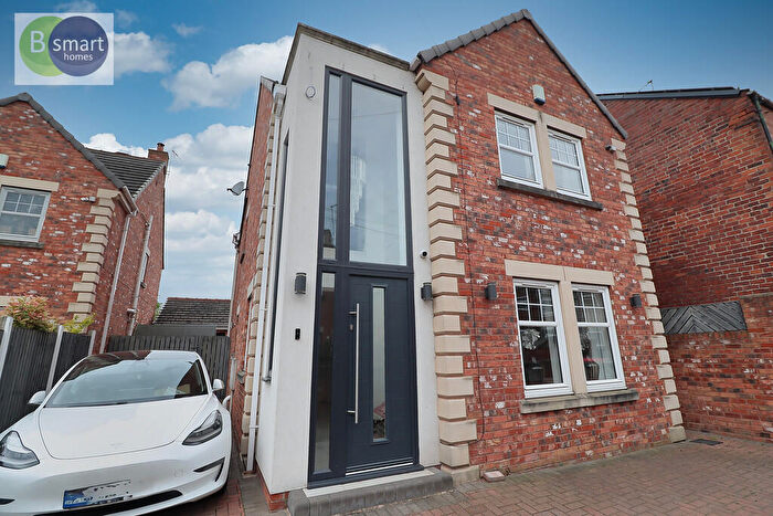 4 Bedroom Detached House To Rent In Willow Lane, Bolton-upon-dearne, S63