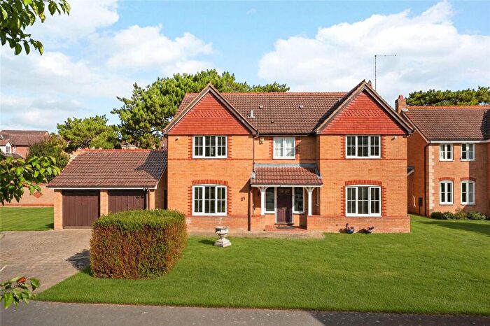 5 Bedroom Detached House For Sale In Honeysuckle Way, Abington Vale, Northampton, Northamptonshire, NN3