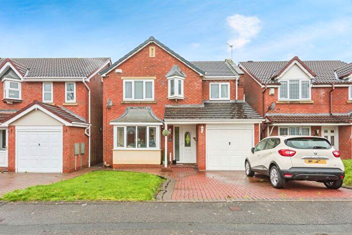 4 Bedroom Detached House For Sale In Lakeland Drive, Wilnecote, Tamworth, B77